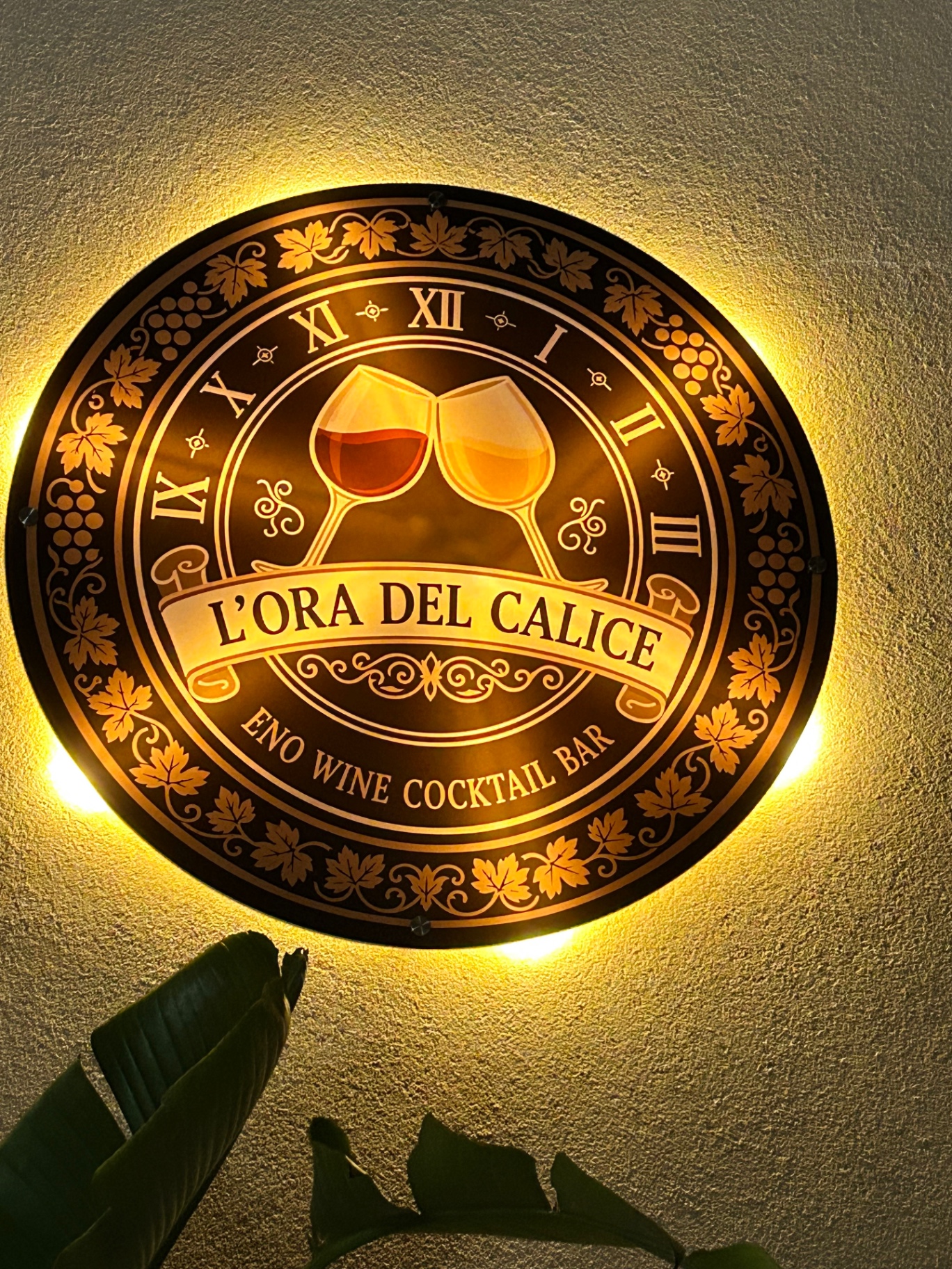 Logo L'Ora del Calice, eno wine cocktail bar